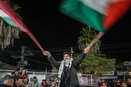 Israel and Hamas agree on hostage deal and ceasefire