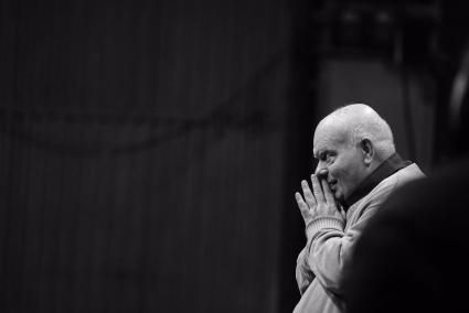 El director británico Declan Donnellan llega a Teatros del Canal con Hamlet para tender puentes entre actores y público