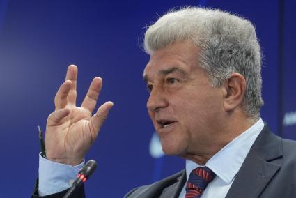 El presidente del FC Barcelona, Joan Laporta, comparece en una rueda de prensa