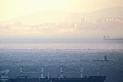 La organización ecologista Verdemar critica el atraque de un "submarino nuclear" en el puerto de Gibraltar.