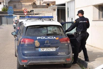 Detenido un conductor en Manacor que se dio a la fuga y provocó un accidente de un coche de la Policía Nacional