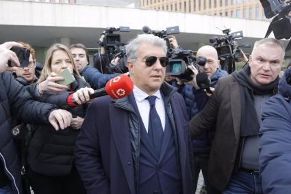 Laporta declara que "no sabía nada" y que aparece en la querella por estafa por su notoriedad