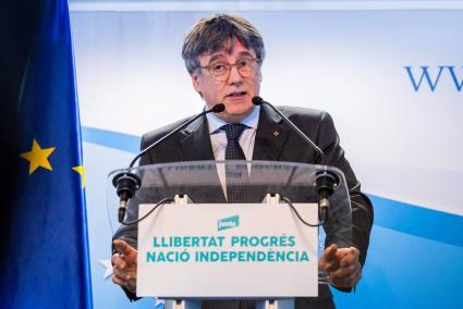 Puigdemont expresa su preocupación por las "graves dificultades" de La Bressola y les ofrece ayuda