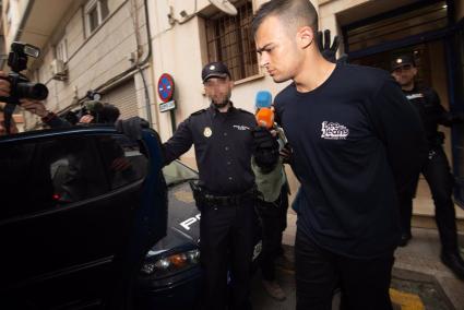 Fiscalía pide 46 años para el acusado de matar a un instructor de tiro en Canovelles (Barcelona)