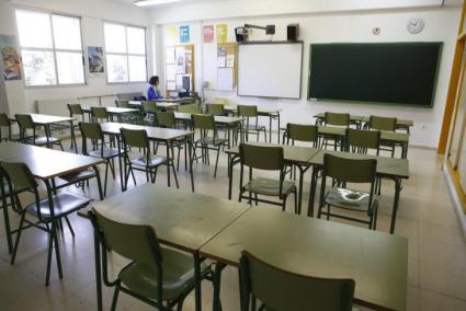 El sindicato Unió Obrera Balear reclama que los docentes interinos que trabajen al menos cinco meses y medio cobren y puntúen julio y agosto