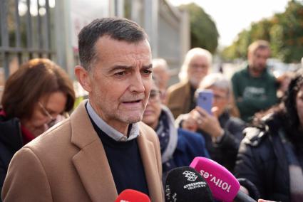 Maíllo critica a PP y Junts que den "una patada en el trasero" a los ciudadanos por "obsesión por castigar al gobierno"