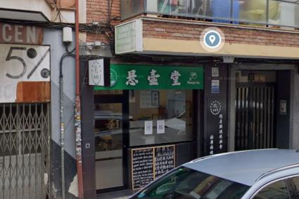 Sucesos.- Descubren un centro de masajes en Usera que hacía electrocardiogramas, vendía cigarras alimenticias y fármacos