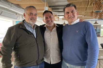 Imponente tridente de goleadores formado por José Ramón Orta, Fernando Crespí y Sergi Torrandell.