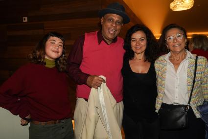 Lola Celma, Chuchito Valdés, Antònia Reig y Maria Gràcia Salvà.