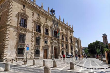 Granada.- Tribunales.- Juzgan este miércoles a tres acusados de secuestrar a un hombre al que metieron en un maletero