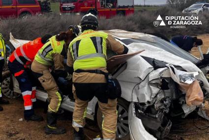 Zaragoza.-Sucesos.-Muere una mujer y un hombre resulta herido grave en un accidente de tráfico en la A-221, en Caspe