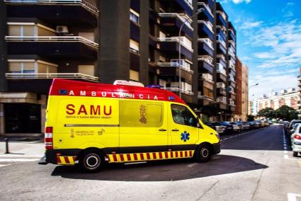 Valencia.- Sucesos.- Tres heridos, entre ellos un menor, en un accidente entre dos coches en la CV-380 en Vilamarxant