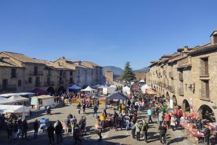 El producto kilómetro cero, la artesanía y el turismo sostenible protagonizan esta semana la Ferieta de Aínsa