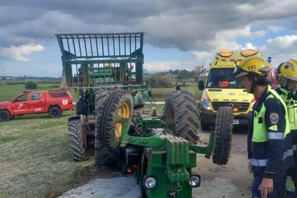 Herido grave un hombre de 70 años tras volcar con su tractor en Santa Margalida