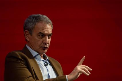 Zapatero valora el giro del PP con el decreto ómnibus: "Decía Fraga que solo aciertan cuando rectifican"