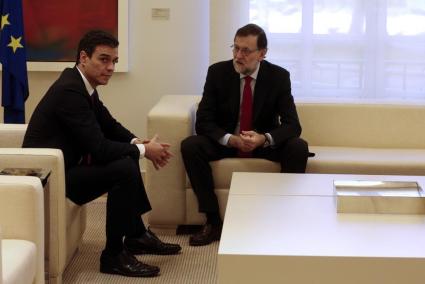 Rajoy se reunirá mañana con Sánchez para pedirle que se abstenga en el debate de investidura