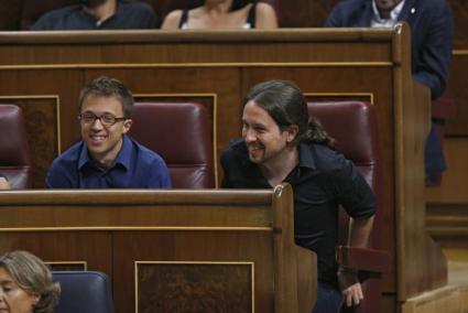 PRIMERA JORNADA DEL DEBATE DE INVESTIDURA. Iñigo Errejón y Pablo Iglesias.