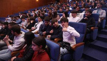 Los alumnos del IES Alcúdia, IES Moll Vell y CC Nuestra Señora de Consolación han asistido a eAula Alcúdia.