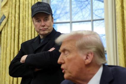 Trump asegura a su gabinete que Elon Musk «se irá pronto»
