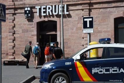 Sucesos.- Detenido un joven en Teruel por acosar y coaccionar sexualmente a una niña de 12 años