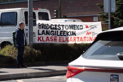 Instituciones vascas comunican al comité de Basauri que pedirán a Bridgestone "un plan industrial de futuro"