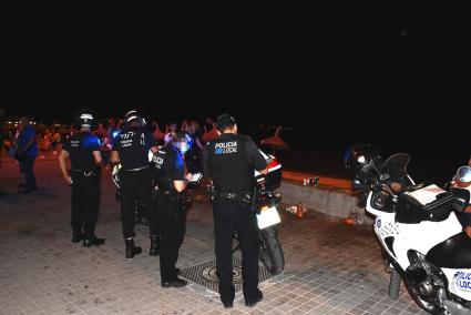 Detenidos por asaltar un chalet y atar en la cama al inquilino en Palma