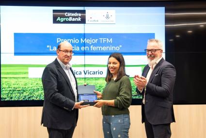 Agro.- Cátedra AgroBank premia un TFM sobre la optimización de la gestión del agua con IA