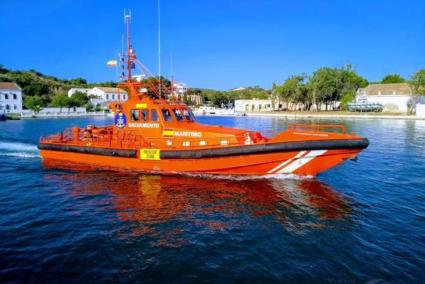 Rescatadas 21 personas en una patera al sur de Mallorca