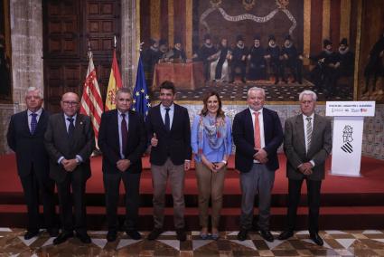 AV.- El I Pacto del Agua por l'Albufera prevé 24,3 hm3 para el lago desde el Júcar y el Turia, 12,9 más de lo previsto