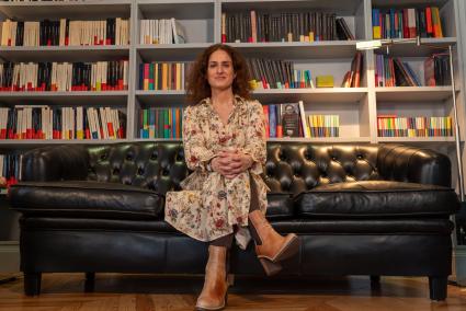 La neurocientífica está promocionando su último libro 'El puente donde habitan las mariposas'