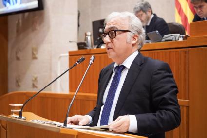 Pleno.- Rincón asegura que "la respuesta adecuada" a la política arancelaria de Trump es "la unidad"