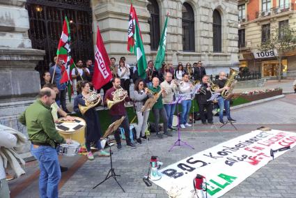 Trabajadores de la BOS reclaman ante la Diputación que quieren "tocar más", pero con condiciones para "hacerlo mejor"