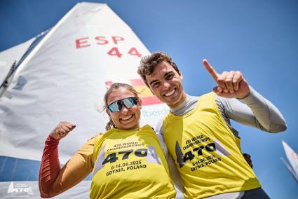Jordi Xammar y Marta Cardona, campeones del mundo en una Medal Race de infarto