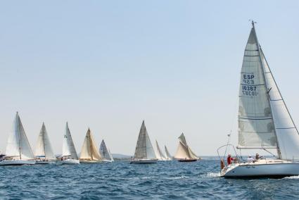 El Club de Mar-Mallorca acoge el XLVI Trofeo de las Fuerzas Armadas