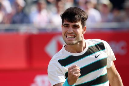 Munar vence a Thompson y se cita con Alcaraz en Queen's