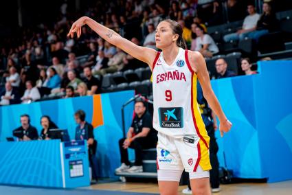 España aplasta a Reino Unido para abrir el Eurobasket