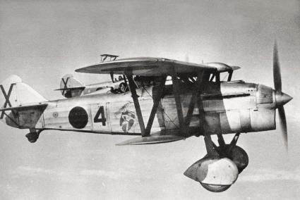 El 'chirri' es el apodo del avión de combate italiano Fiat CR.32, un biplano muy utilizado durante la Guerra Civil Española.
