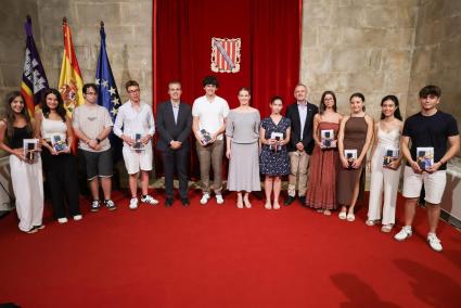 Reconocimiento a los alumnos con mejores notas de selectividad