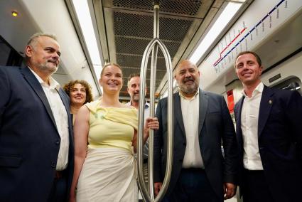 José Ramón Orta, Lorena del Valle, Marga Prohens, José Luis Mateo, Jaime Martínez y Llorenç Galmés, en el metro este miércoles.