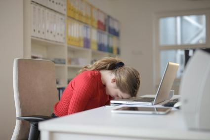 El aumento en la realización de horas extra en los últimos años ha generado un intenso debate en el ámbito laboral español