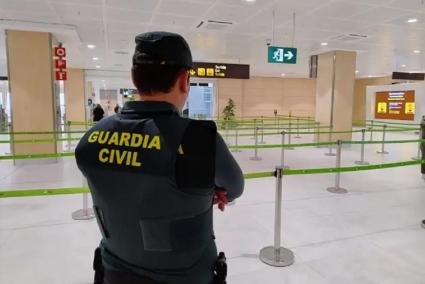 Detenido un turista británico por robar perfumes valorados en más de 1.000 euros en el aeropuerto de Palma