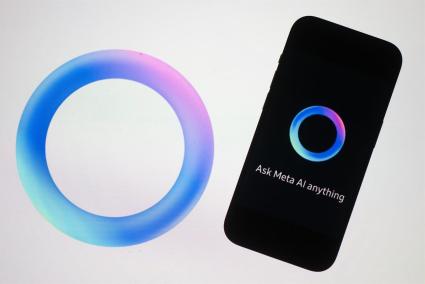 Meta quiere que su 'chatbot' hable de manera proactiva a los usuarios en WhatsApp e Instagram