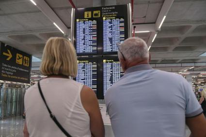 Iberia y Air Nostrum cancelan 27 vuelos por la huelga de controladores en Francia