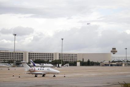 UGT urge medidas «adecuadas» frente a la ola de calor en el aeropuerto de Palma