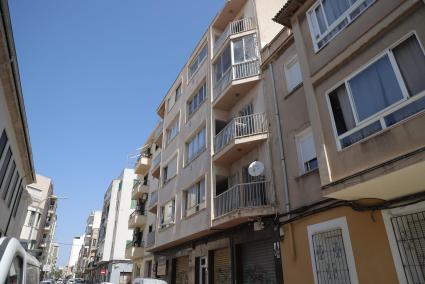 Vecinos de la piscina de las cinco toneladas: «Son okupas y la llenaron con el agua de la comunidad»