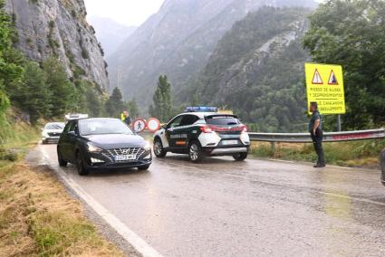 Reabren la carretera del Balneario de Panticosa cerrada desde el jueves por los daños ocasionados por una tormenta