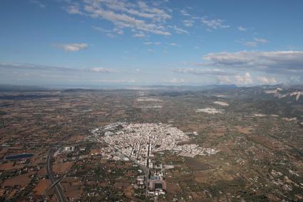 Inca rechaza la ley que permitiría construir 19.500 nuevas vivendas en suelo rústico