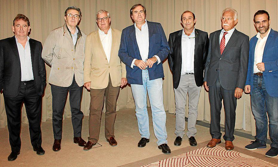 Conferencia de López Iturriaga en el Castillo Hotel Son Vida