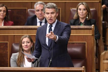Feijóo (PP) acusa a Sánchez de hacer de Ferraz una «cloaca» y haberla  llevado a la Moncloa