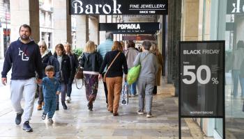 Domingo de apertura comercial